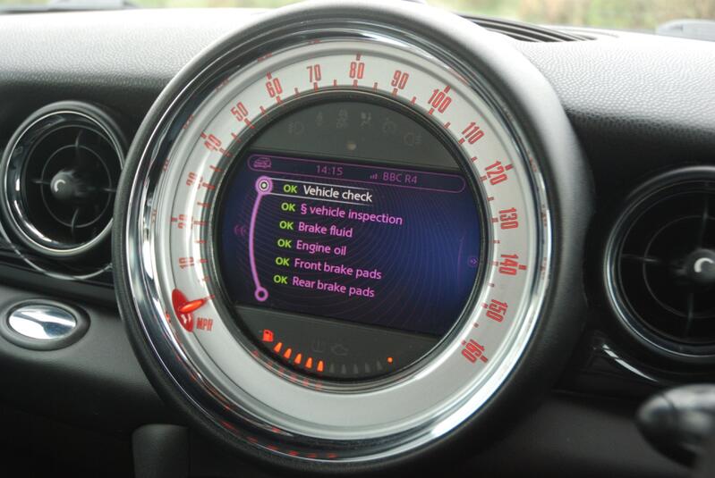 MINI HATCH