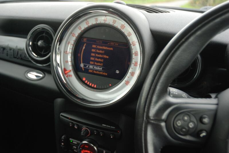 MINI HATCH