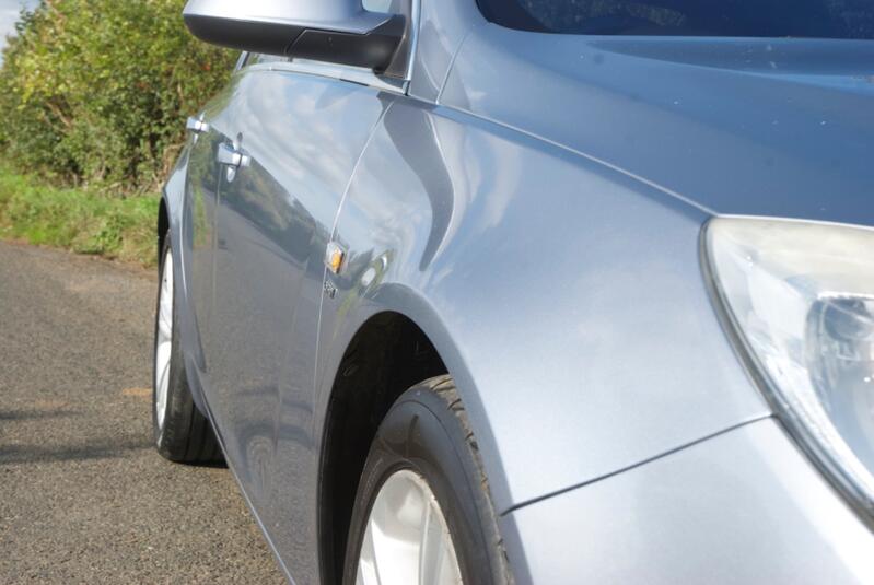 VAUXHALL INSIGNIA