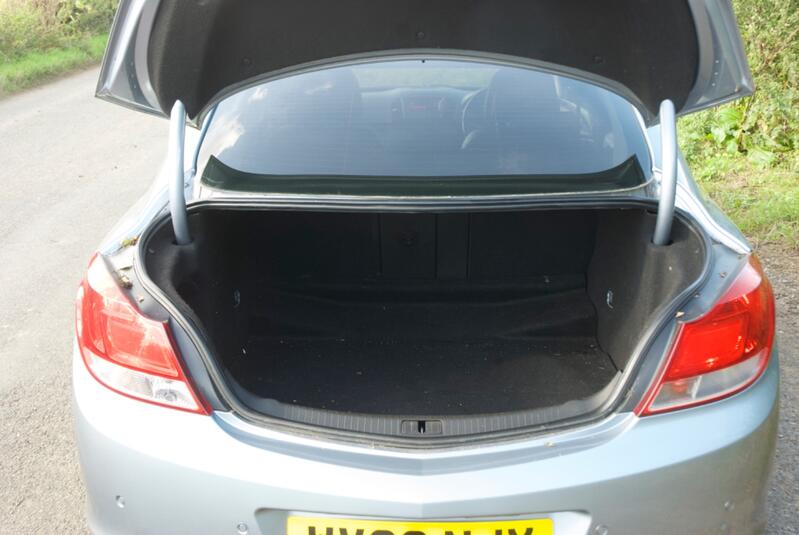 VAUXHALL INSIGNIA