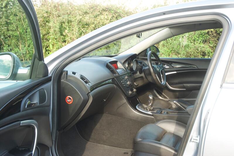 VAUXHALL INSIGNIA