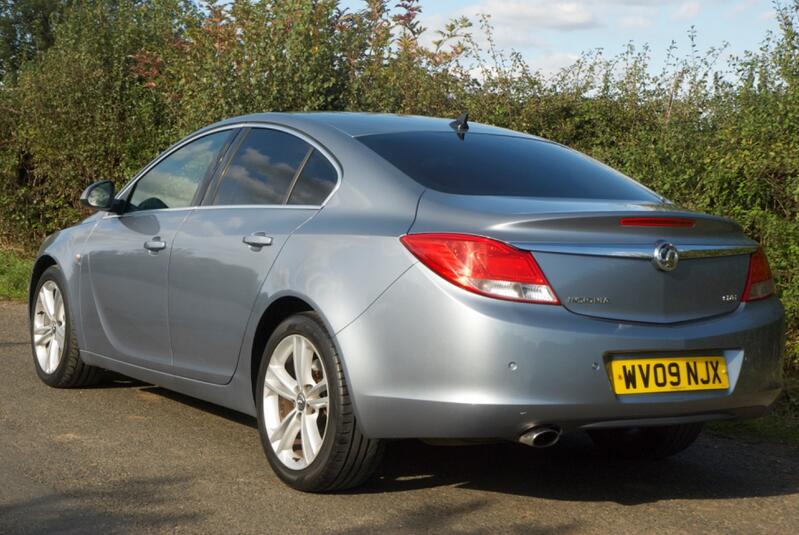 VAUXHALL INSIGNIA