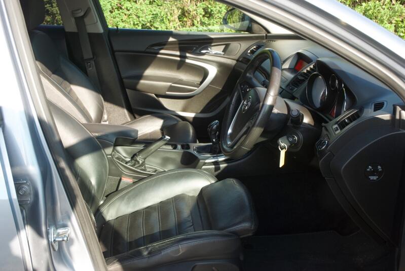 VAUXHALL INSIGNIA