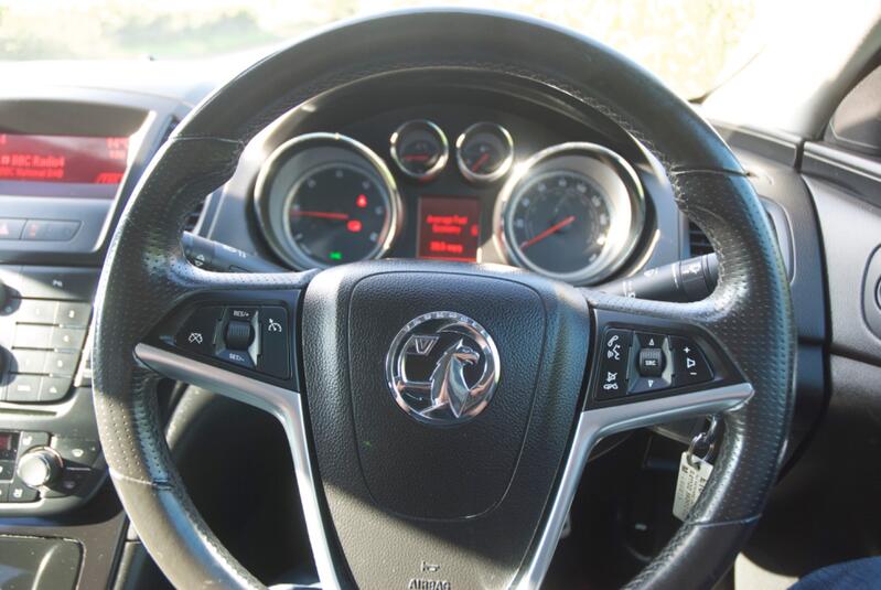 VAUXHALL INSIGNIA