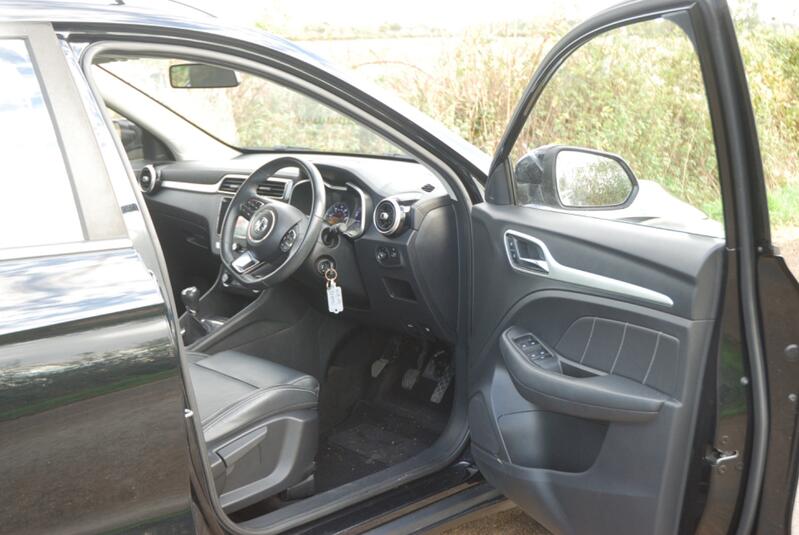 MG ZS