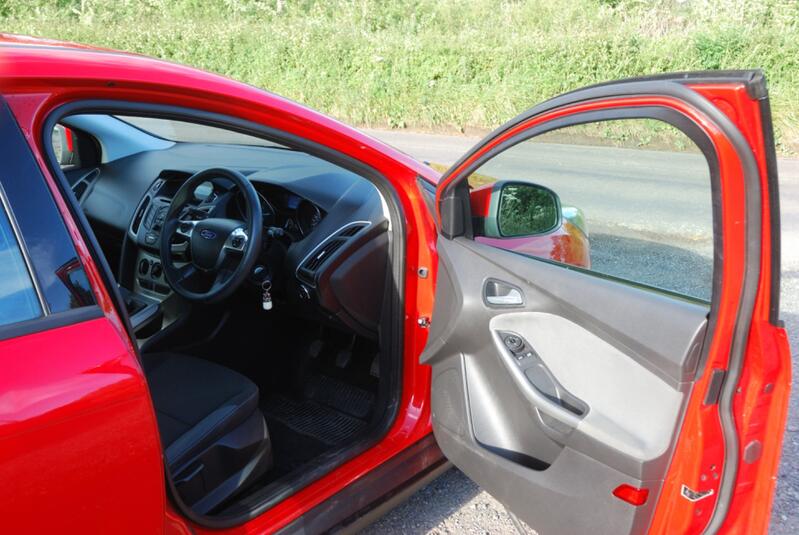 FORD FOCUS