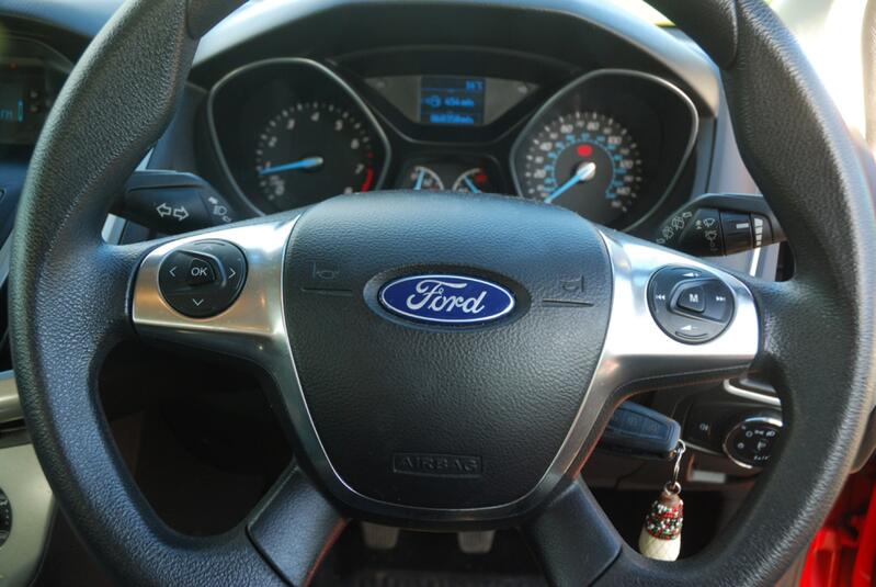 FORD FOCUS