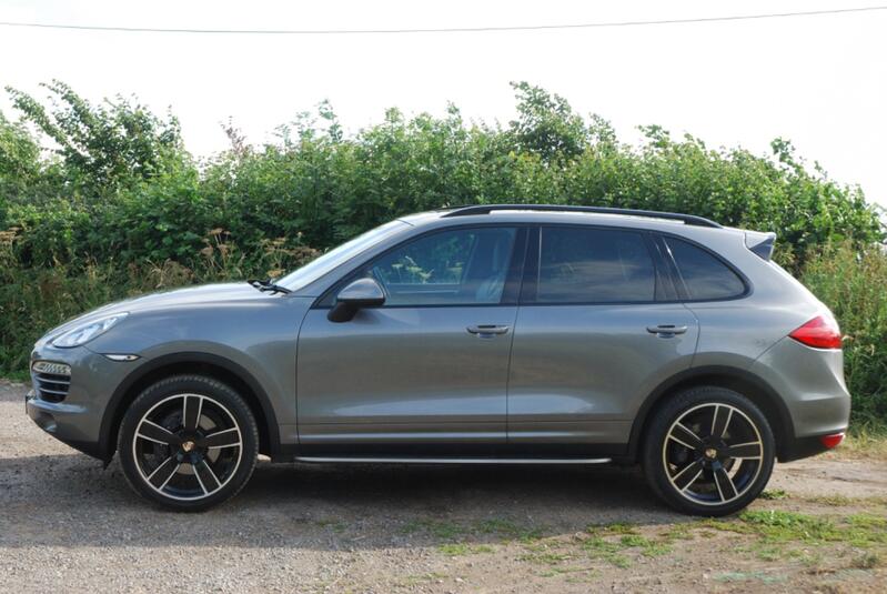 PORSCHE CAYENNE