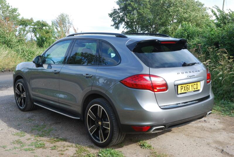 PORSCHE CAYENNE