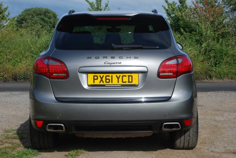 PORSCHE CAYENNE