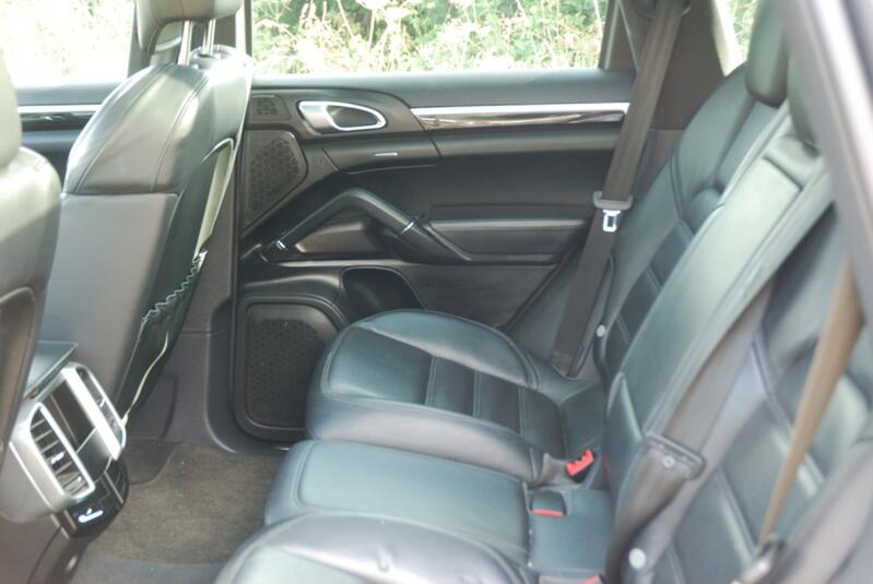 PORSCHE CAYENNE