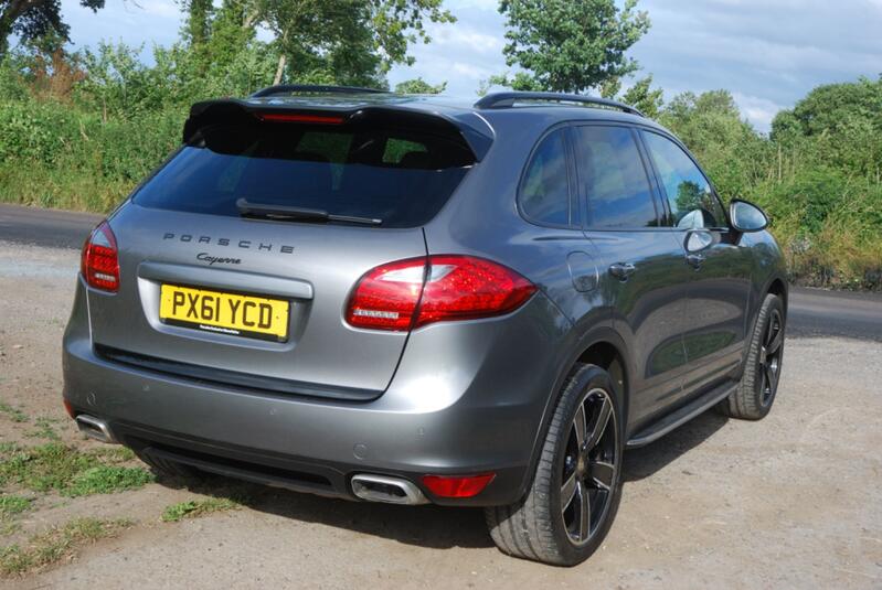 PORSCHE CAYENNE