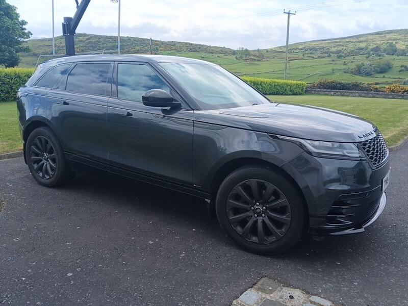 View LAND ROVER RANGE ROVER VELAR 2.0 D180 R-Dynamic S