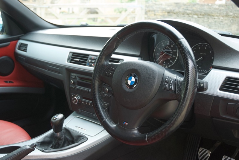 BMW 3 SERIES