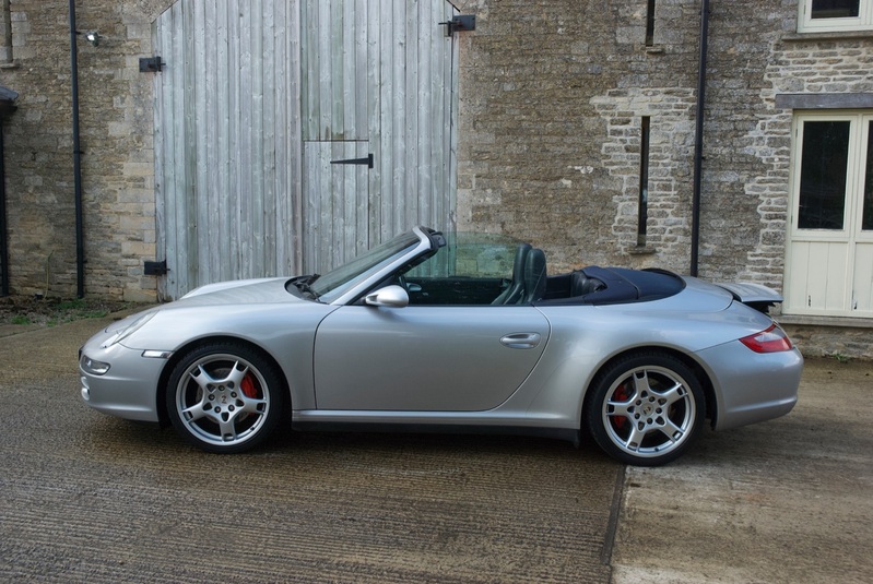 PORSCHE 911 CARRERA S