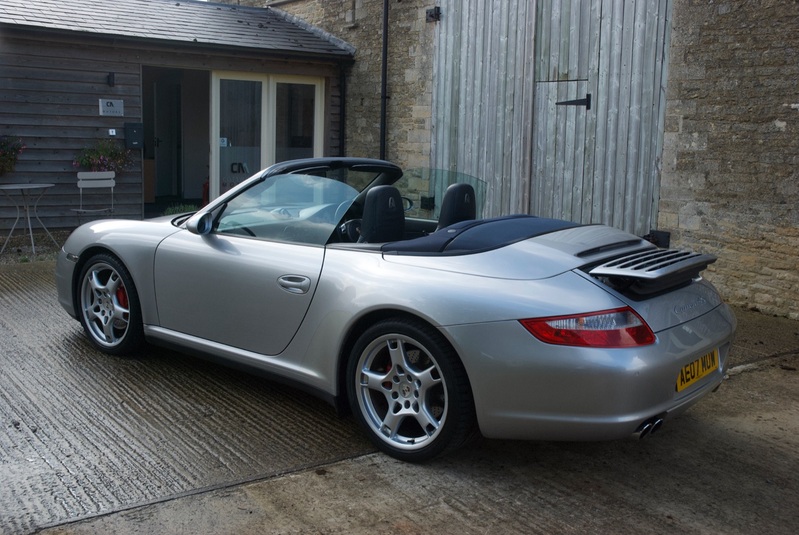 PORSCHE 911 CARRERA S