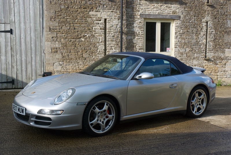 PORSCHE 911 CARRERA S