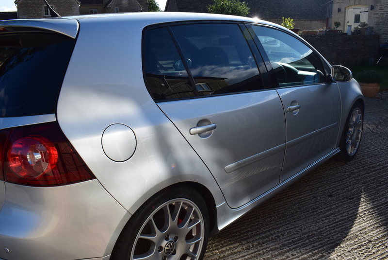 View VOLKSWAGEN GOLF GTI EDITION30 T 230