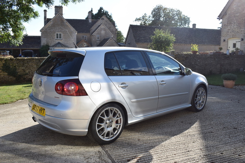 View VOLKSWAGEN GOLF GTI EDITION30 T 230