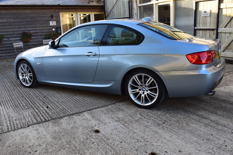 BMW 3 SERIES