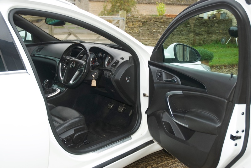 VAUXHALL INSIGNIA
