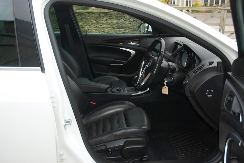 VAUXHALL INSIGNIA