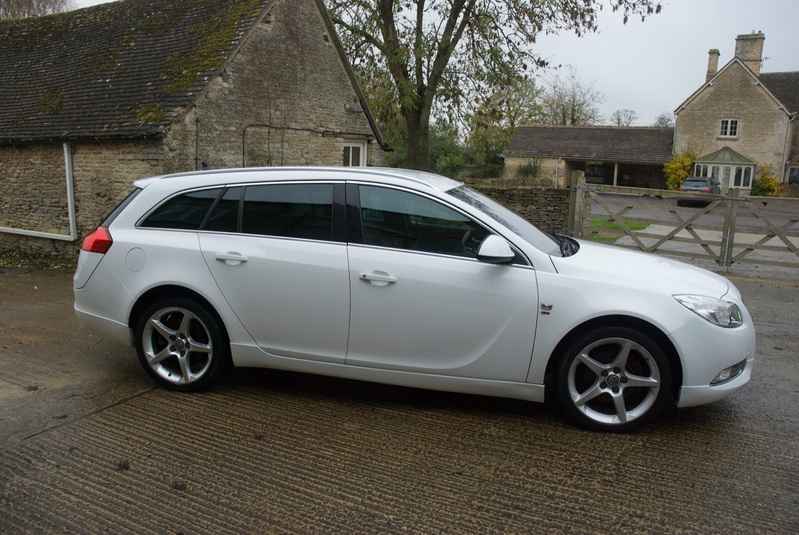 VAUXHALL INSIGNIA