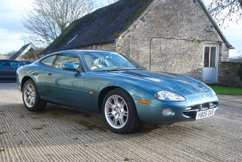 JAGUAR XK8