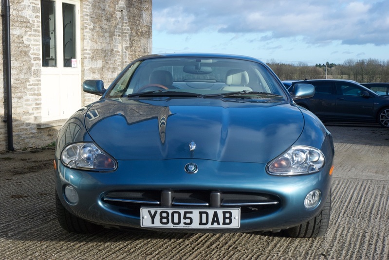 JAGUAR XK8