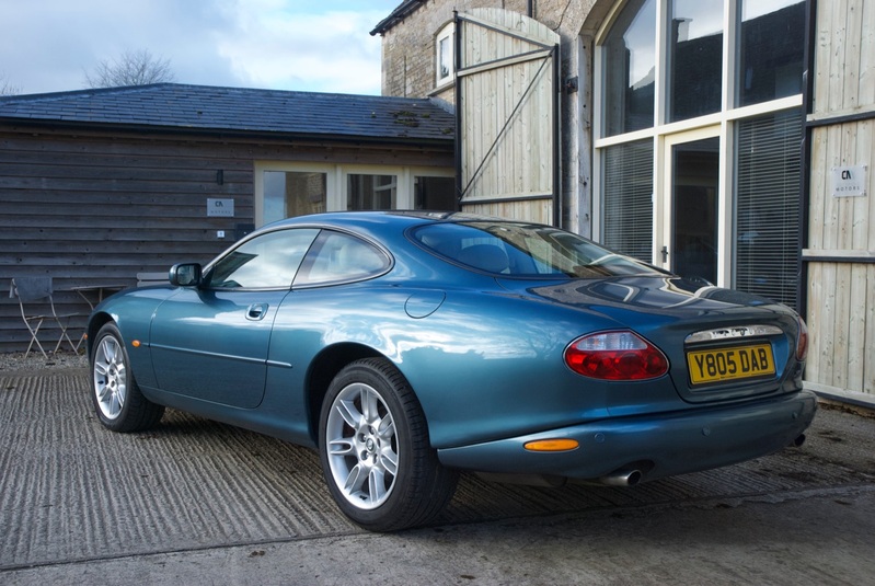 JAGUAR XK8