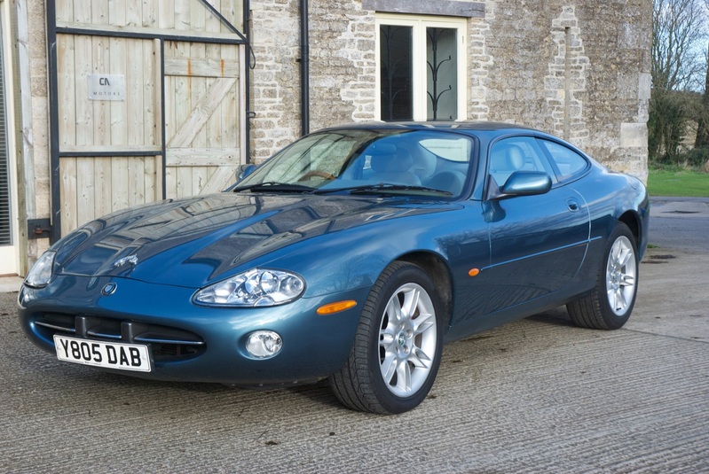 JAGUAR XK8