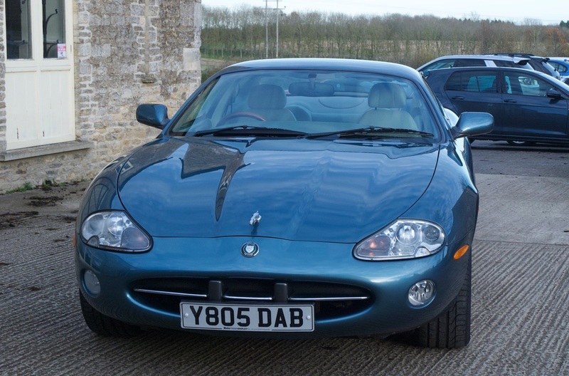 JAGUAR XK8