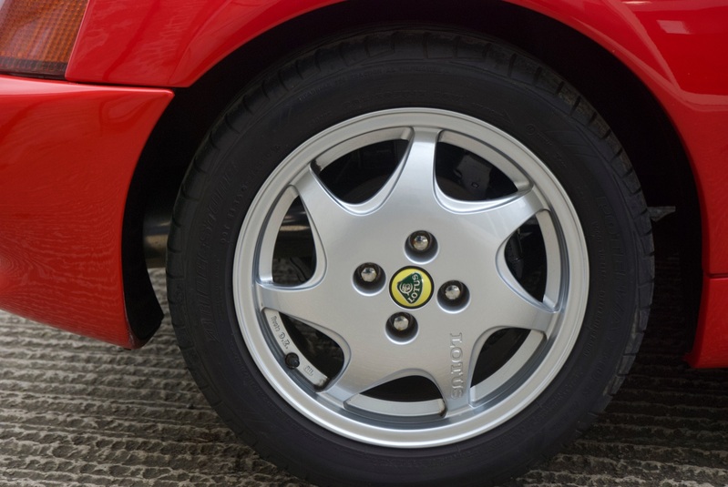 LOTUS ELAN