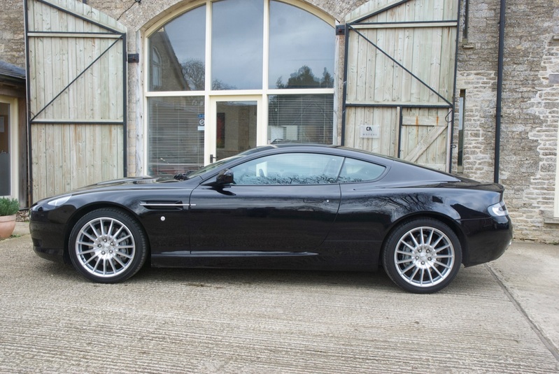 ASTON MARTIN DB9