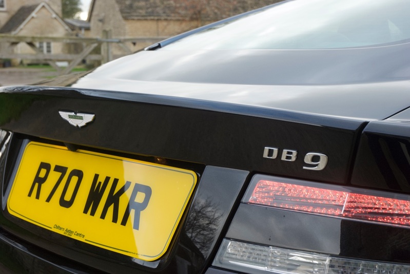 ASTON MARTIN DB9
