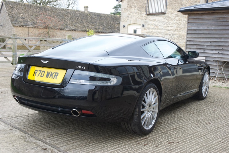 ASTON MARTIN DB9