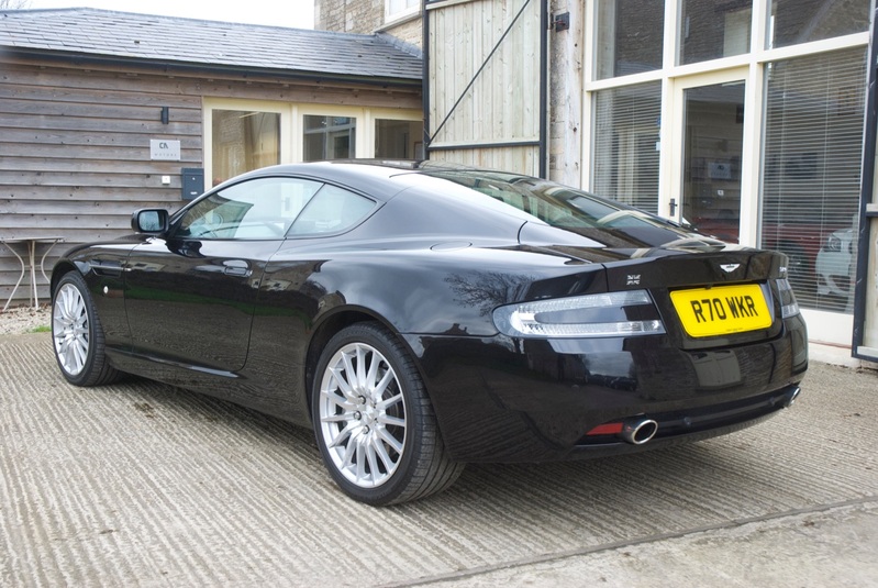 ASTON MARTIN DB9