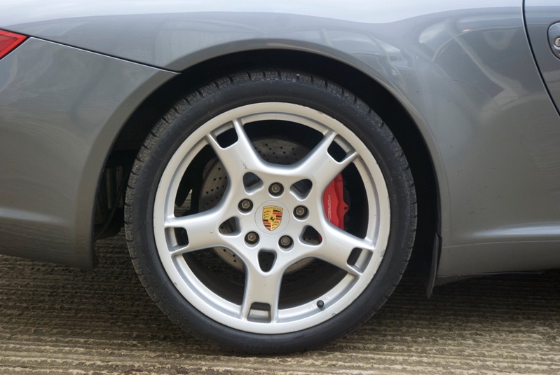 PORSCHE 911