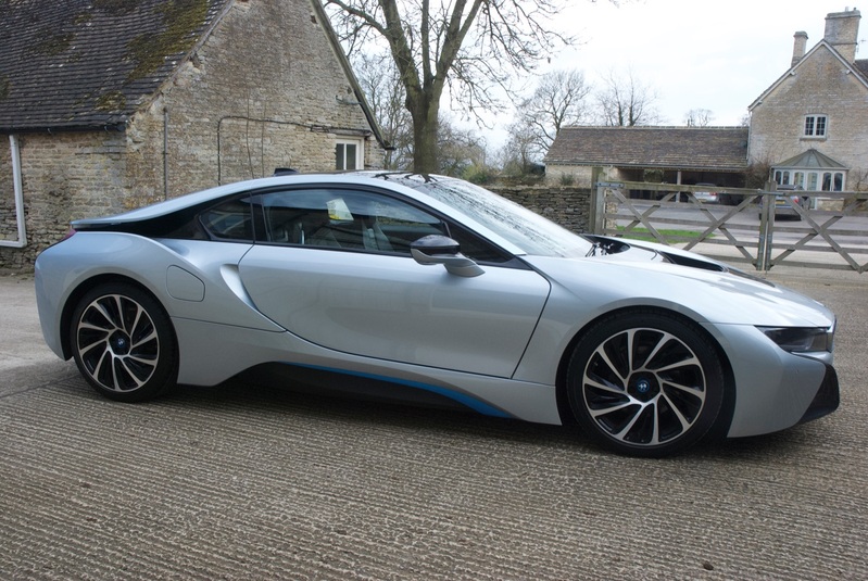 BMW I8