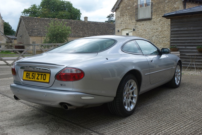 JAGUAR XKR