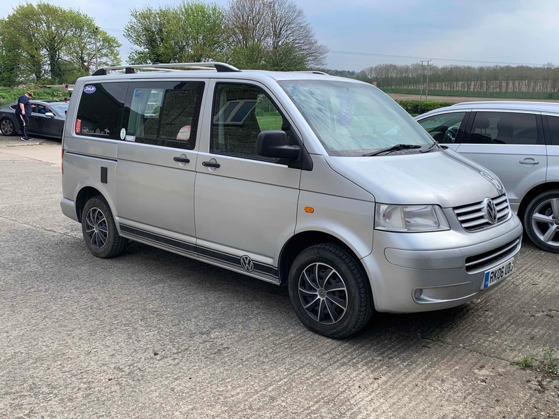 View VOLKSWAGEN TRANSPORTER T30 SWB SHUTTLE SE 130TDI