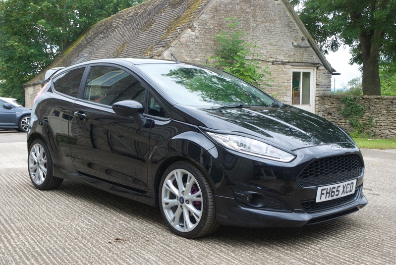 View FORD FIESTA ZETEC S