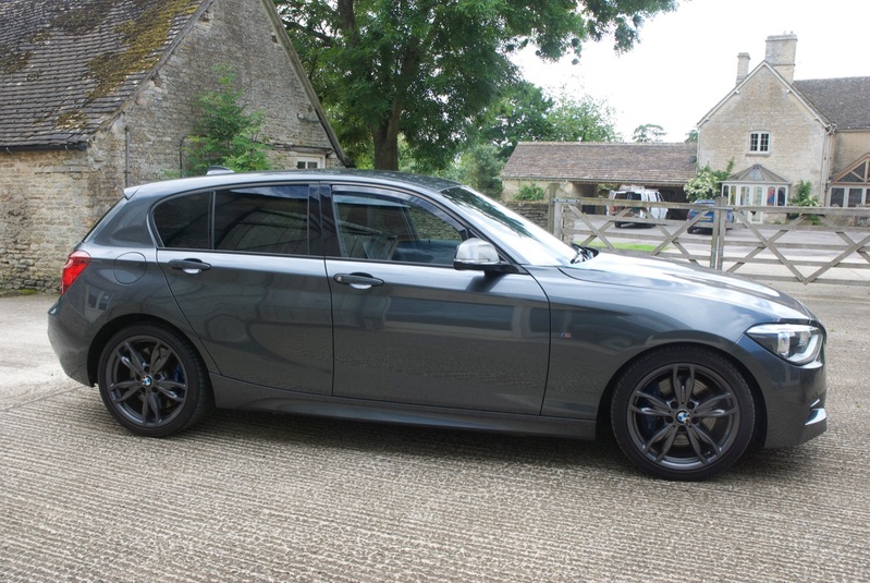 BMW 1 SERIES