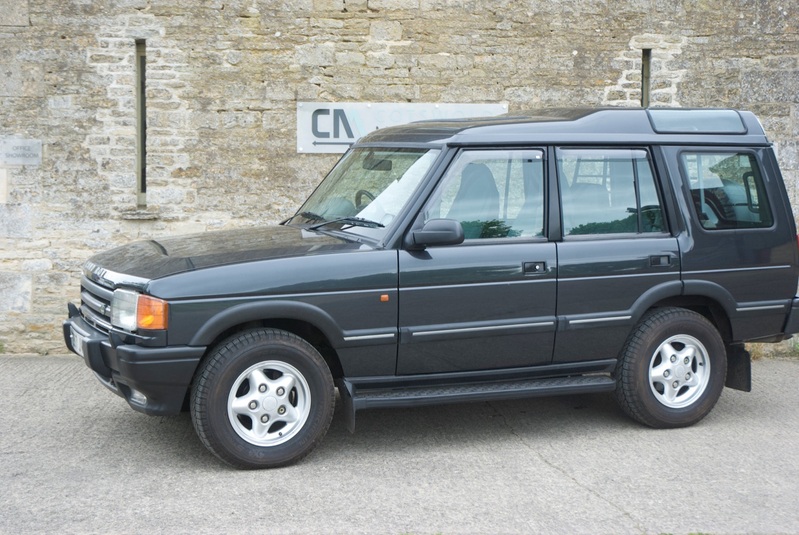 View LAND ROVER DISCOVERY V8I 95