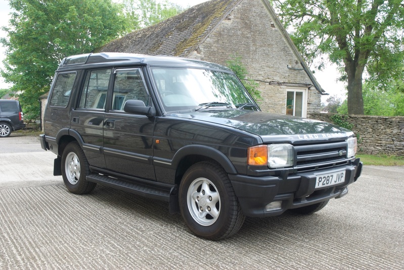 View LAND ROVER DISCOVERY V8I 95