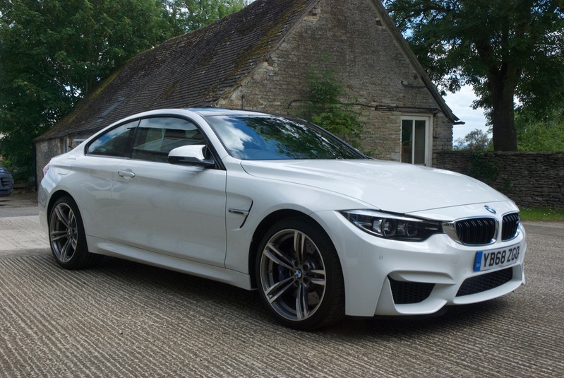 View BMW 4 SERIES M4