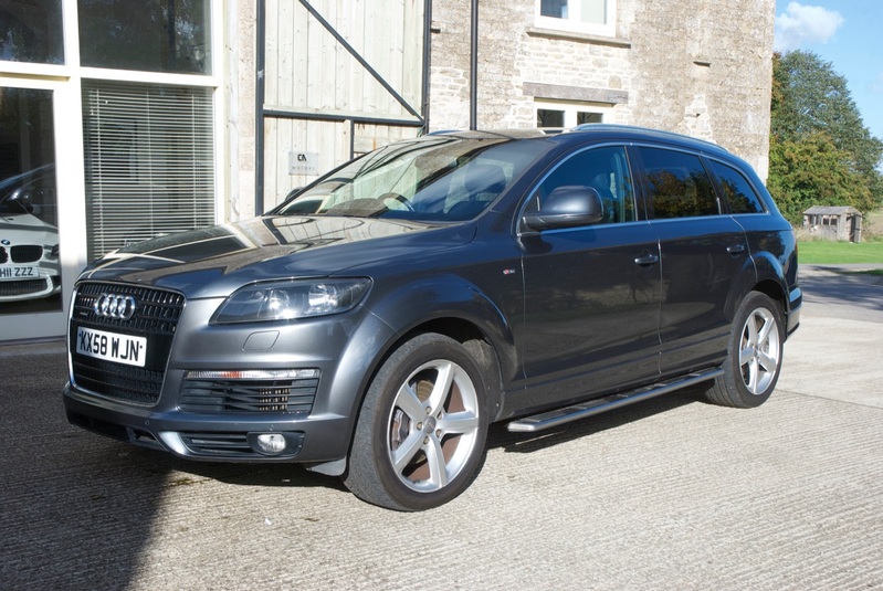 AUDI Q7