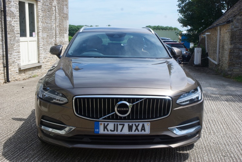 VOLVO V90