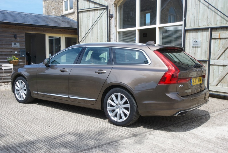 VOLVO V90