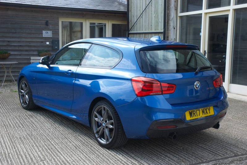 BMW 1 SERIES